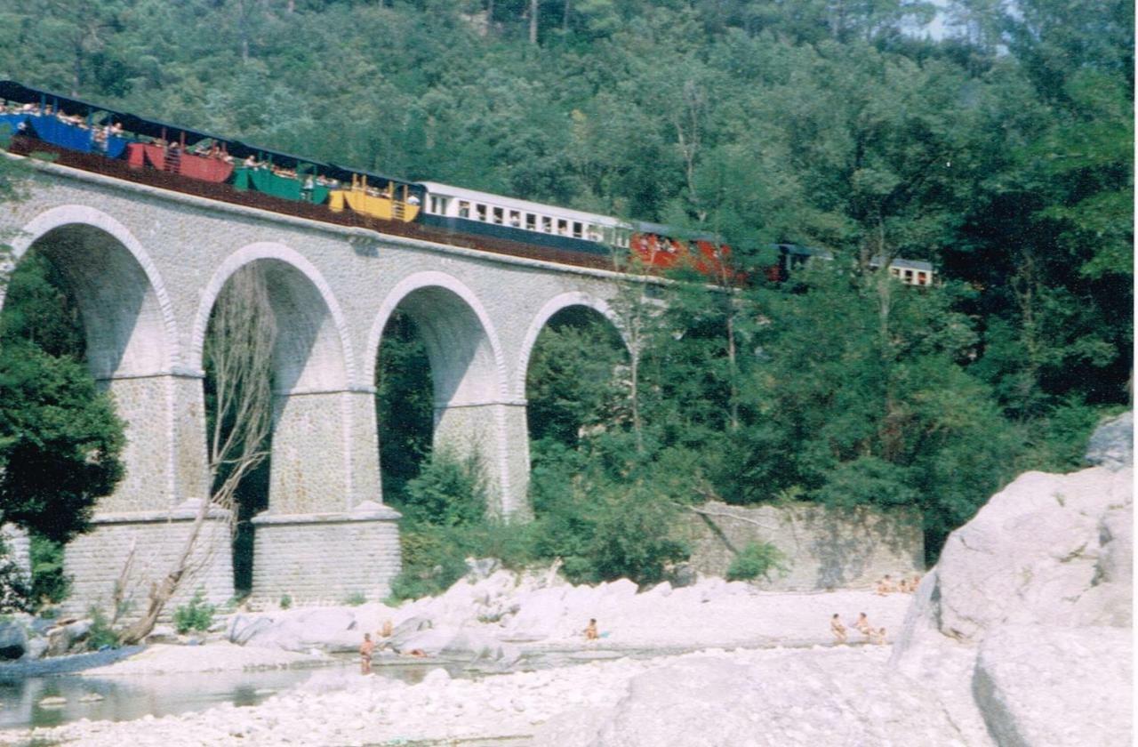 Retour Aux Sources Vila Sauve Exterior foto